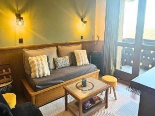 Apartment in La Foret near Ski Slopes Apartment in Les Avanchers-Valmorel