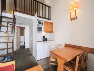 Room Apartment 6 People - Budget Apartment in Huez