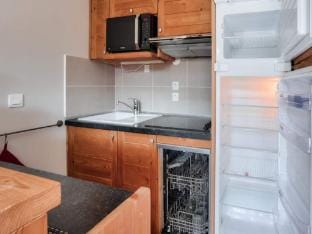 Chalet in Vars with Ski-In Ski-Out Access Apartment in Provence-Alpes-Côte d'Azur