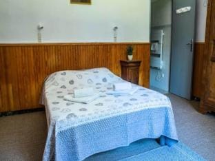 Houses  Villas for 14 People Apartment in Pernes-les-Fontaines