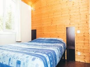 Chalet at Lac de Miel with Heated Pool Apartment in Nouvelle-Aquitaine