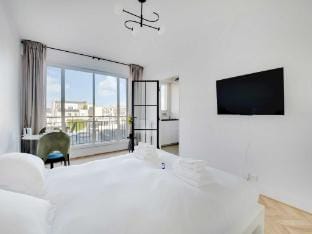 Elegant studio with balcony - 2P - TrocaderoPassy Apartment in Paris