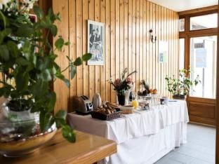 Rooms 45 People Lake Side Apartment in Évian-les-Bains