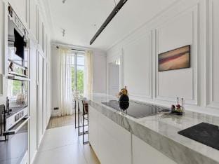 Incredible Apartment  Etoile Porte Maillot Apartment in Levallois-Perret