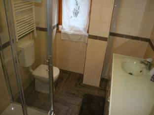 Riverside Rustic Ridge Apartments with Balcony - Three Bedroom Apartment with Balcony Apartment in Slovenia
