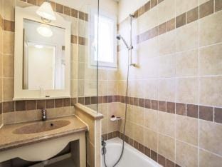 room house for 6 people Selection Apartment in Grospierres