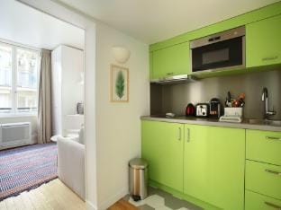 Sublime and new Studio Le Marais  Beaubourg Apartment in Paris
