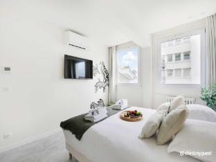 Elegant apartment - 2BR6P - Faubourg-du-Roule Apartment in Paris