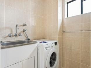 Charming 2-Bed Apartment with City Views Apartment in Kangaroo Point