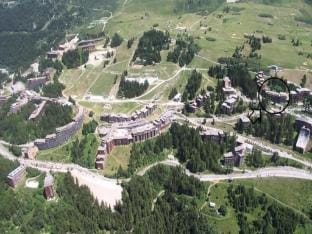 Aiguille Grive Bat two Residence Apartment in Landry