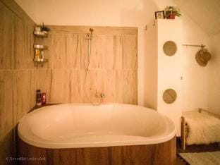 Rustic Refuge Glamping with Hot-Tub and Sauna - Two Bedroom Apartment with Terrace Apartment in Slovenia