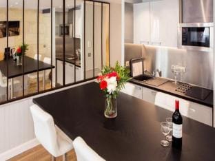 Superbe Duplex Hypercentre Rooftop Clim Apartment in Bordeaux