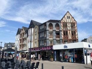 Studio in France - Budget-Friendly Stay Apartment in Arzon