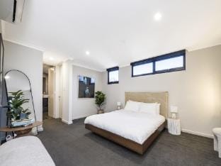 Fun for Families Location, Cinema, Games, Wifi Apartment in Perth