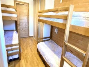 Apartment in French Alps near Ski Lifts Apartment in Les Deux Alpes