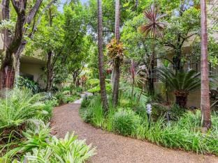 Spacious 2-Bed, 2-Bath Moments from Avalon Beach Apartment in Pittwater Council
