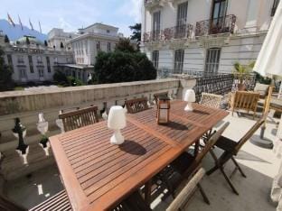 Casino Terrace Luxurious Apartment Apartment in Aix-les-Bains