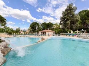 House Selection 2 bedrooms 6 people Apartment in Grospierres