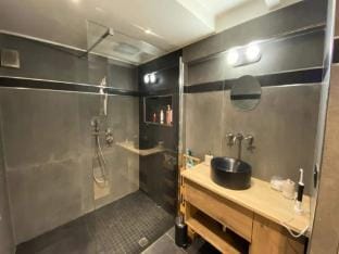 Loft in Nice near Gare du Sud Market Apartment in Nice