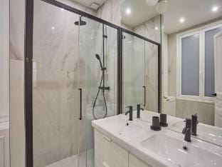 Sublim new flat center of Paris Opera Madeleine Apartment in Paris