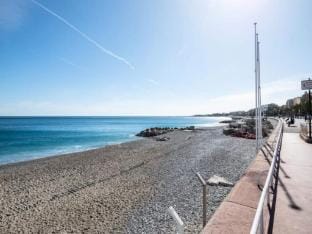 Appartement Moderne Promenade Anglais Apartment in Nice