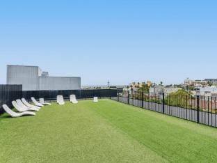 Contemporary 1-Bed in the Heart of St Kilda Apartment in Saint Kilda