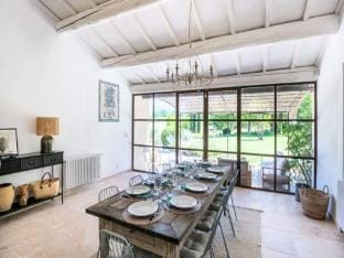 Houses  Villas for 12 People Apartment in Malaucène