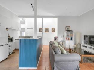 Cosy Getaway with Fireplace and Spacious Backyard Apartment in Broulee