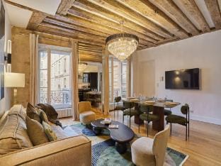 Sumptuous apartment LouvrePalais Royal Apartment in Paris