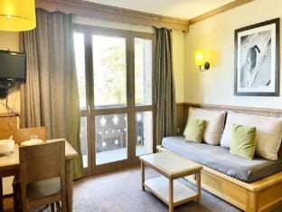 Apartment in La Foret near Ski Slopes Apartment in Les Avanchers-Valmorel