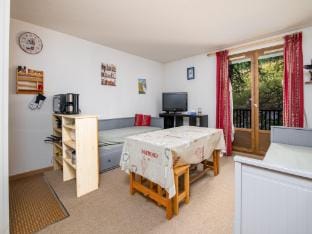 Apartment in Allos with balcony Apartment in Allos