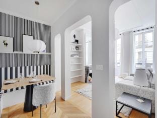 Modern Apartment Champs-ElysACes - Saint HonorAC Apartment in Paris