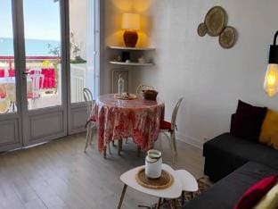 Spacious family nest facing the sea Apartment in La Baule-Escoublac