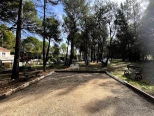 Houses  Villas for 8 People Apartment in Lambesc