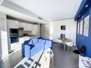 Superb 2 Rooms Terrace Cannes Port Apartment in Cannes