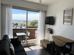 Studio in Fort-Bloque near Sandy Beach Apartment in Ploemeur