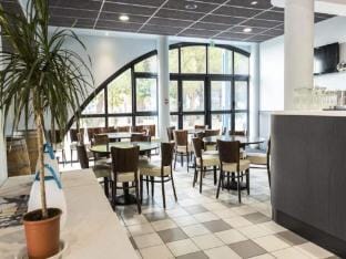 Residence Odalys Club du Port Apartment in Hourtin