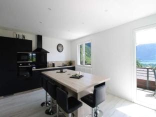 Chalets for 10 People Apartment in Auvergne-Rhône-Alpes