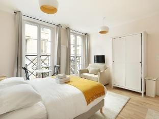 Charming studio center of ParisMontorgueil Apartment in Paris