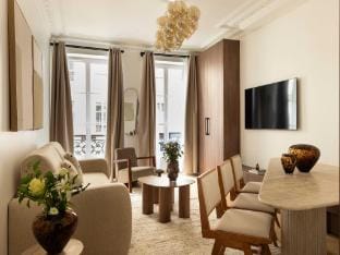 Elegant apartment - 2BR- 6P- Gare Saint Lazare Apartment in Paris