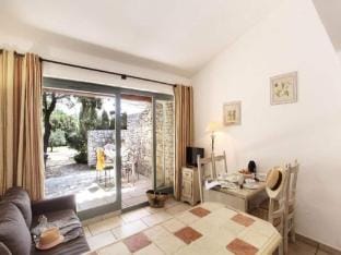 Rooms Duplex 8 People Apartment in Gordes
