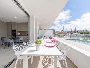 Apartment in Roses near the Beach  Pool Apartment in Roses
