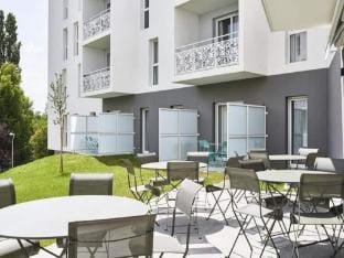 Apartment in Charente near Les Antilles Park Apartment in Jonzac
