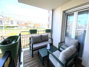 New Apt Behind Arcachon Train Station Apartment in Arcachon