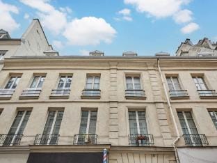 Charming Apartment Center of Paris by Studio Prestige Apartment in Paris