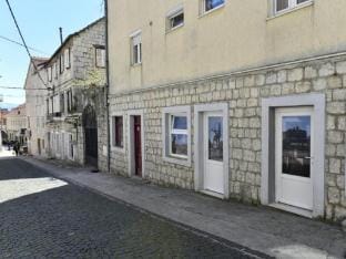 Charming Sinj Town Studio Apartments - Studio Apartments Apartment in Split-Dalmatia County