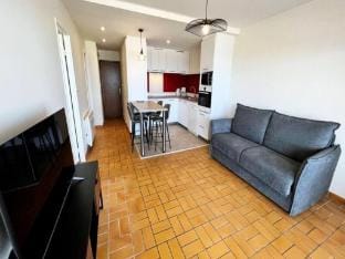 Rooms for 4 People Apartment in Quiberon