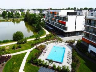 Apartment in Bordeaux with Heated Pool Apartment in Bordeaux