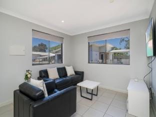 Sunny 2-Bed in Quiet Location with Balcony Apartment in Perth