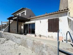 Spacious House Facing the Sea in Fleury Apartment in Fleury